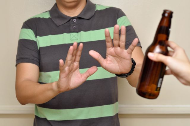 Ограничение приема алкоголя при варикозе будет эффективной профилактикой ухудшения венозных проблем