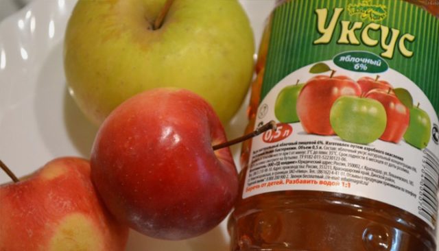 Но яблочный уксус от варикоза на ногах поможет лишь в случае использования натурального продукта, который сделан из свежевыжатого сока 
